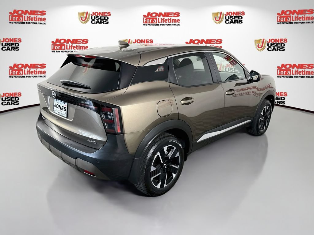 Used 2025 Nissan Kicks SV AWD/4WD image 15