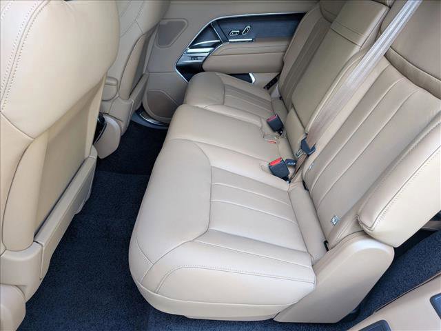 New 2026 Land Rover Range Rover Long Wheelbase SE AWD/4WD image 15