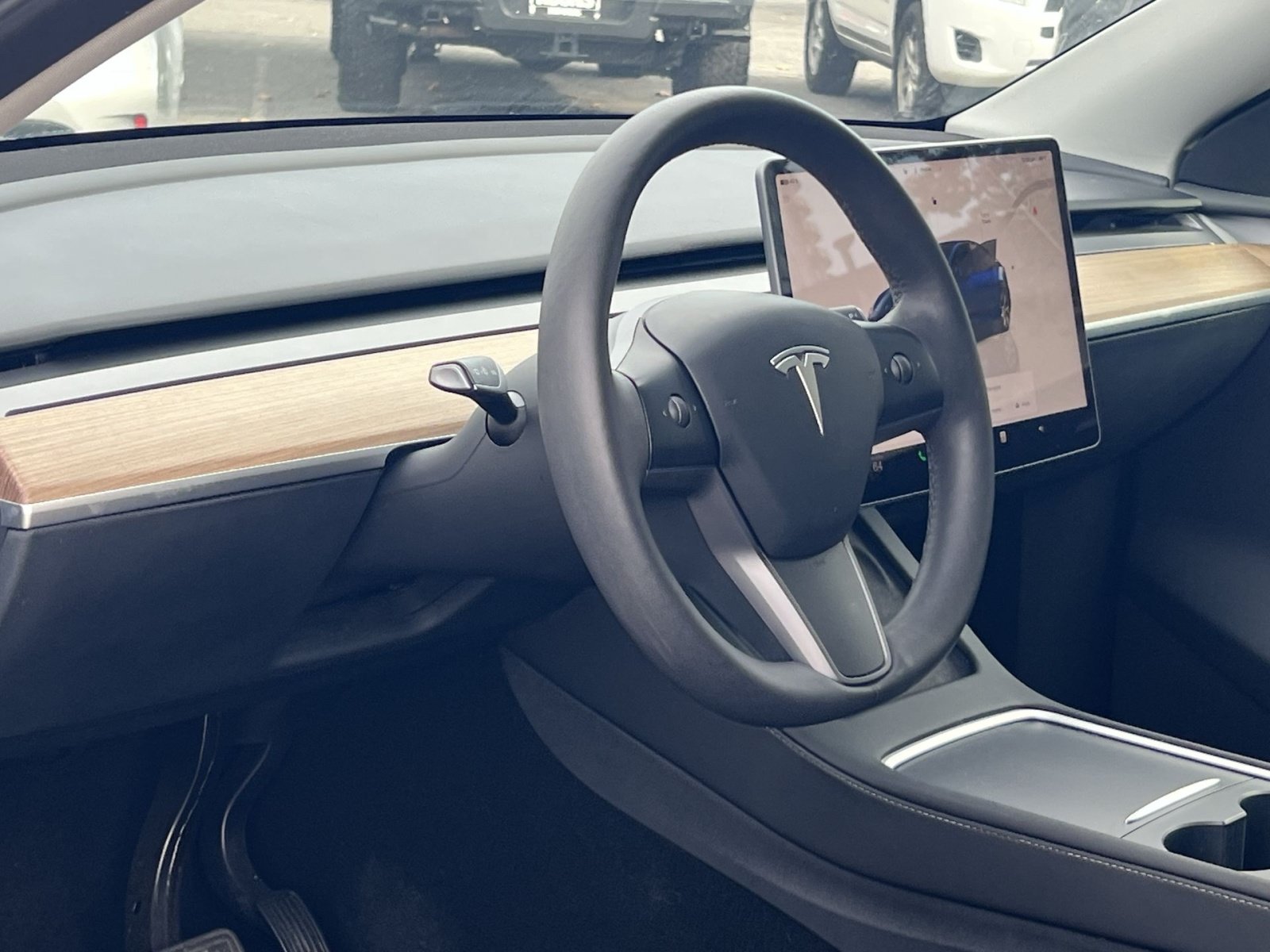Used 2023 Tesla Model Y Long Range AWD/4WD image 17