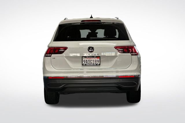 Certified 2022 Volkswagen Tiguan SE image 6
