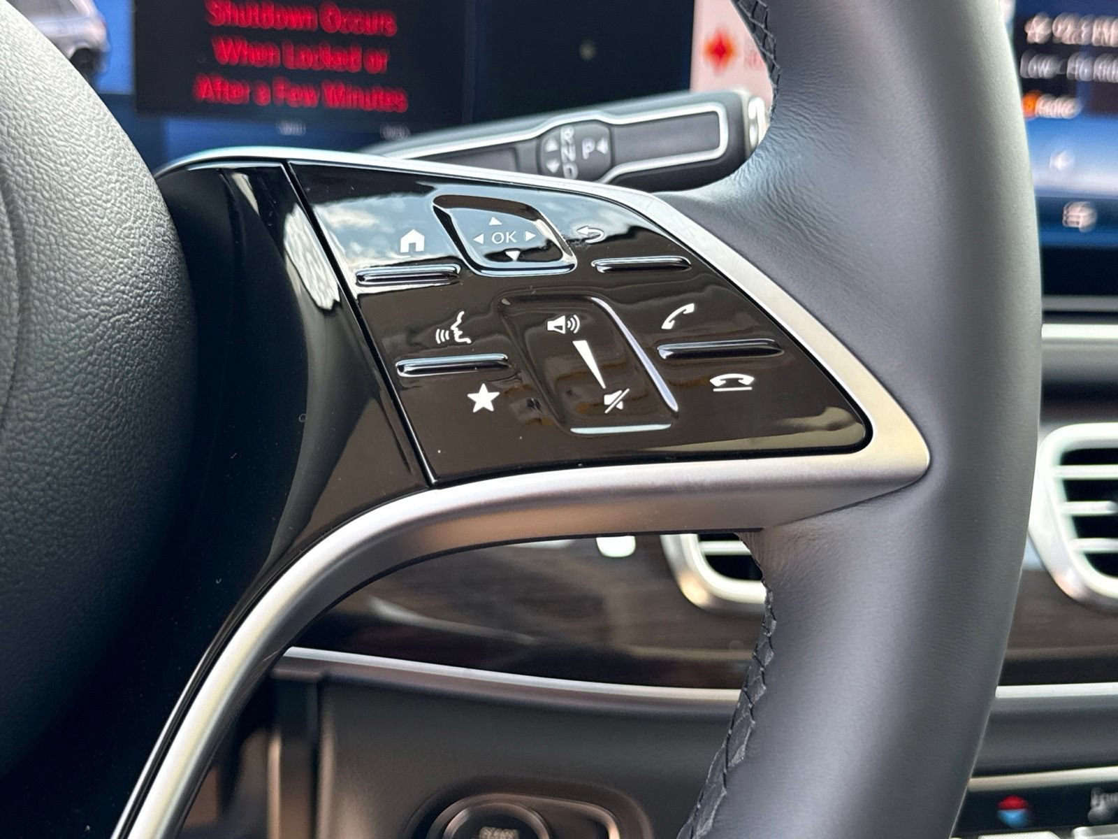 New 2026 Mercedes-Benz GLS 450 4MATIC image 26