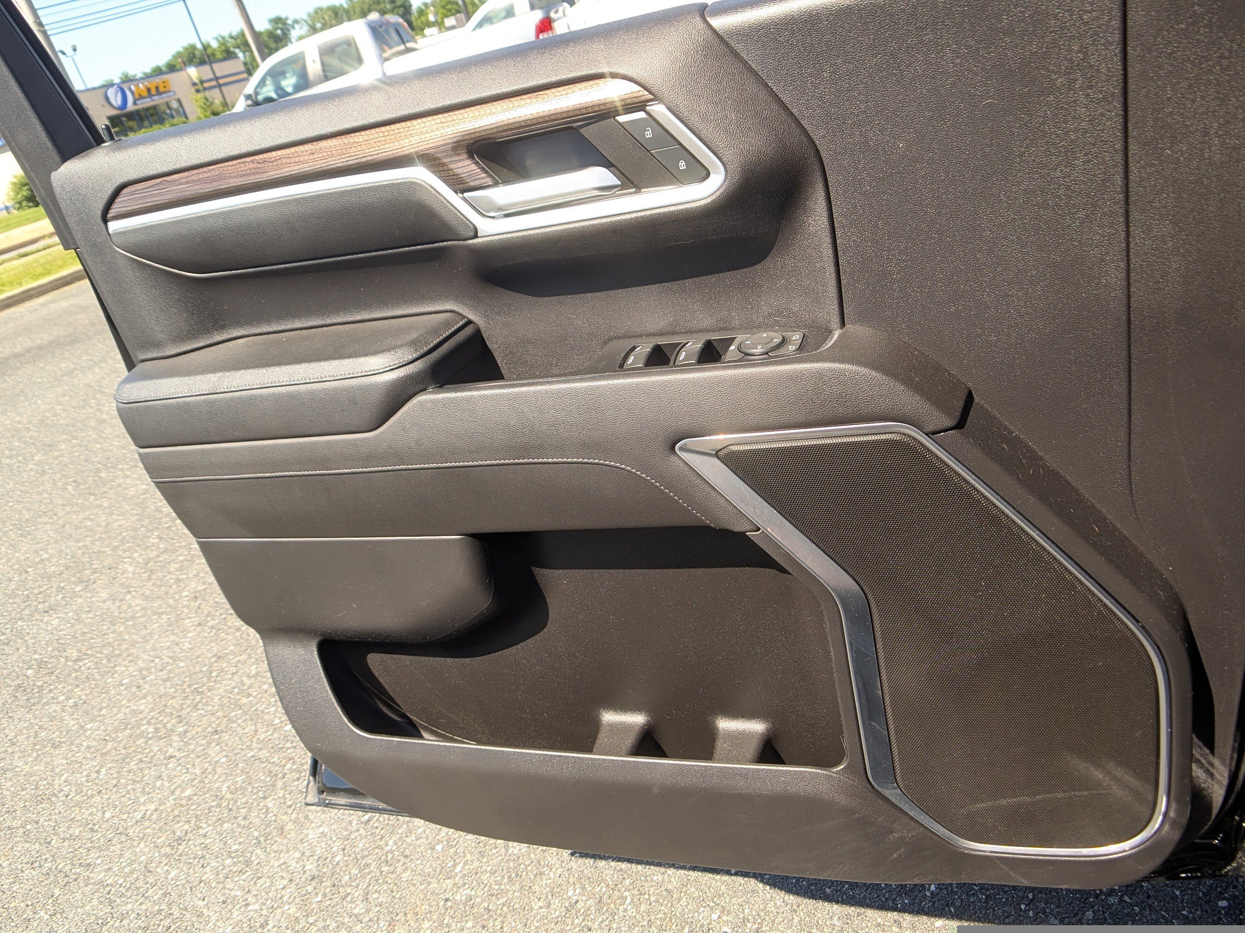 Used 2022 Chevrolet Silverado 1500 RST AWD/4WD image 22