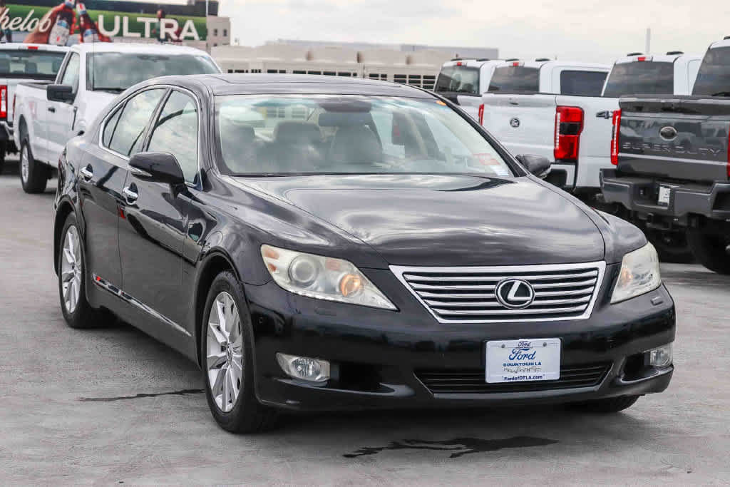 Used 2012 Lexus LS 460 w/ Luxury Value Edition RWD image 3