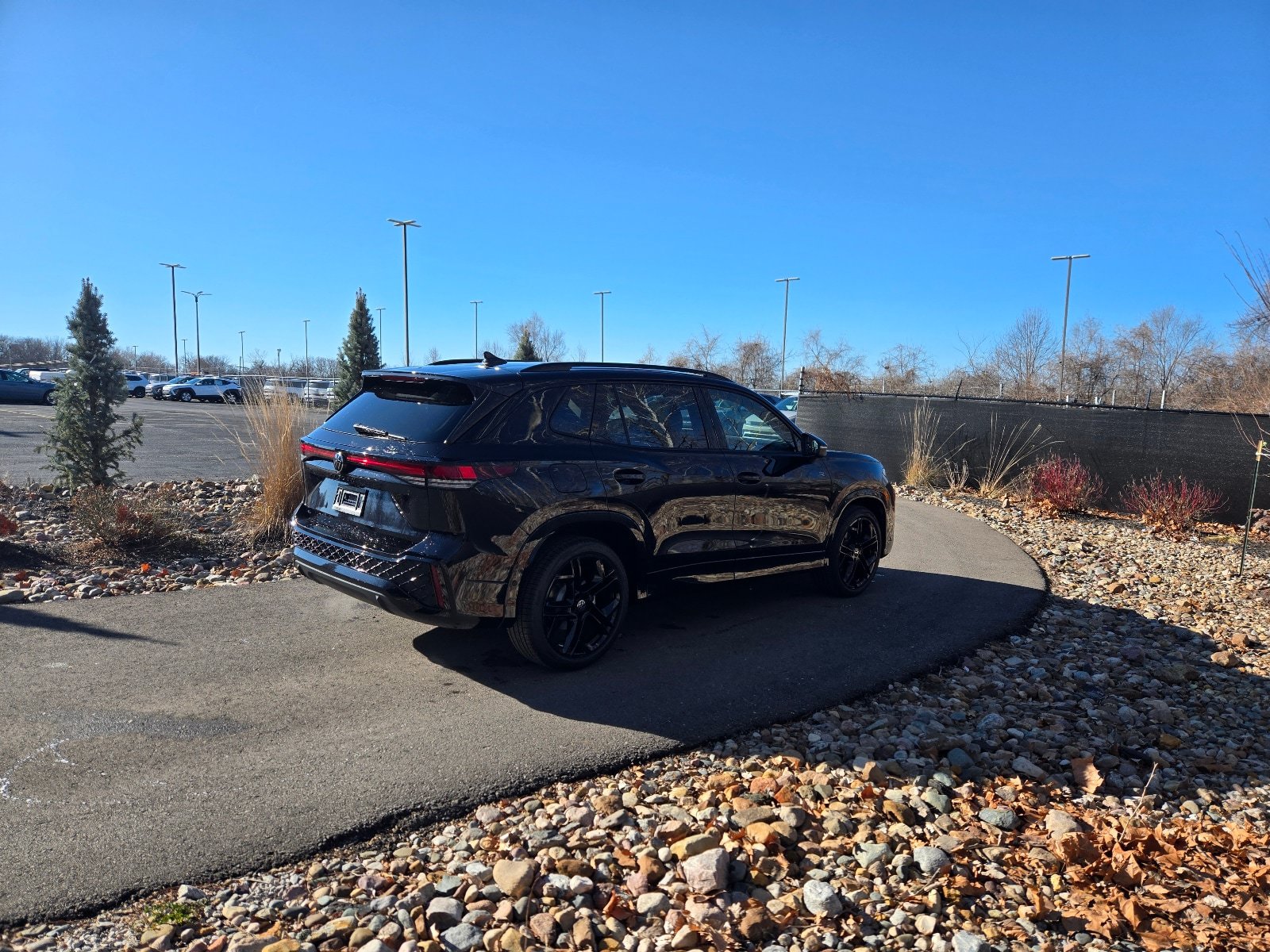 New 2026 Volkswagen Tiguan SE R-Line FWD image 5