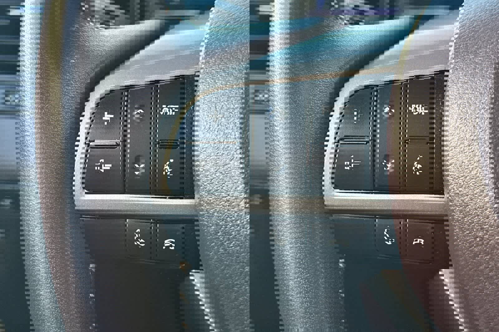 Used 2019 Lexus RX 450h AWD image 32