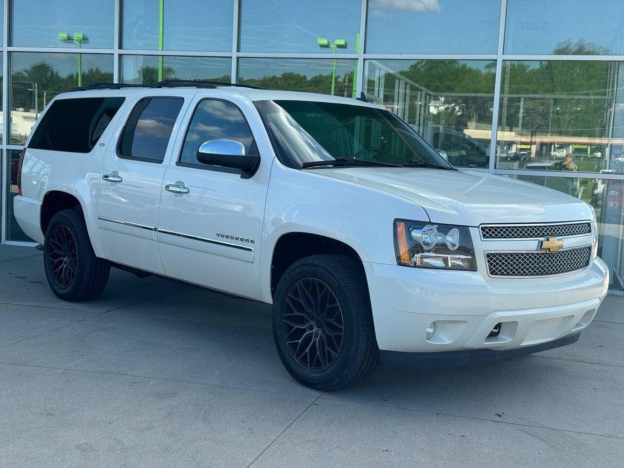 Used 2013 Chevrolet Suburban LTZ AWD/4WD image 2