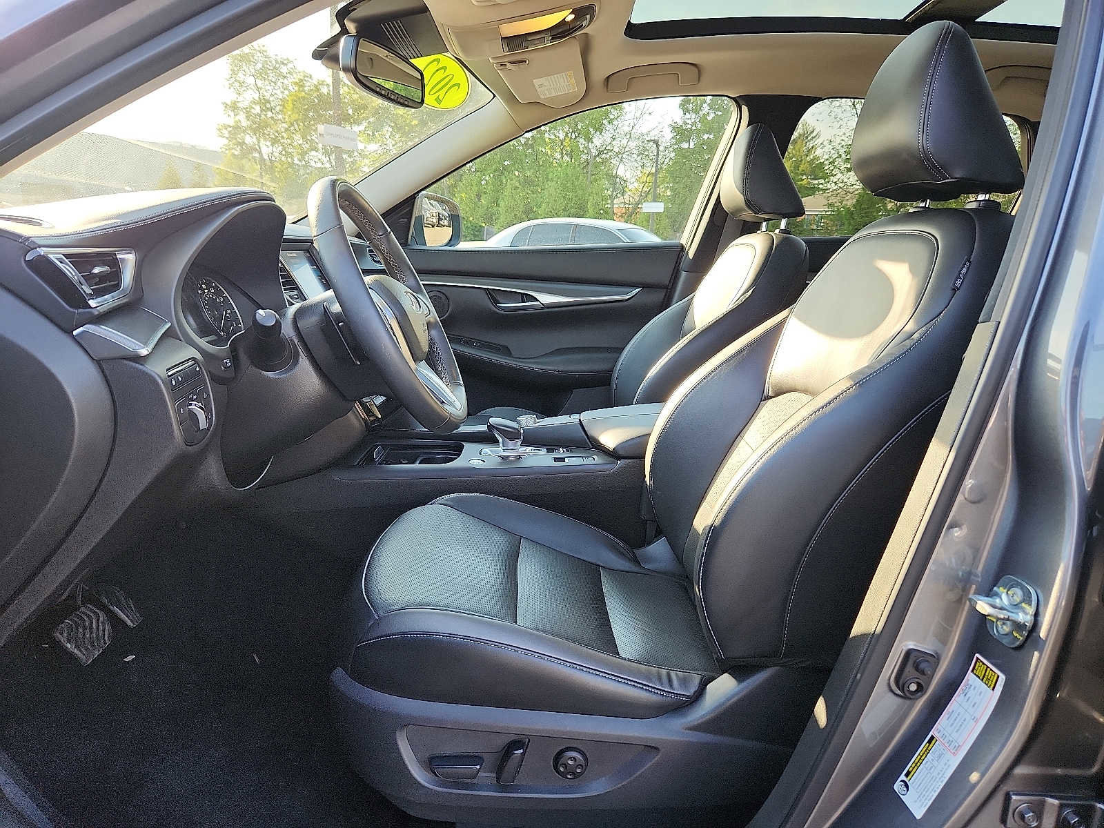 Used 2022 INFINITI QX50 Luxe AWD/4WD image 13