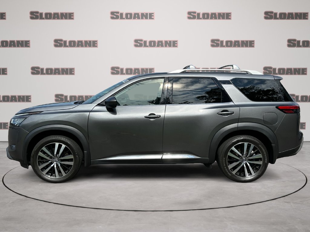 Used 2023 Nissan Pathfinder Platinum AWD/4WD image 2