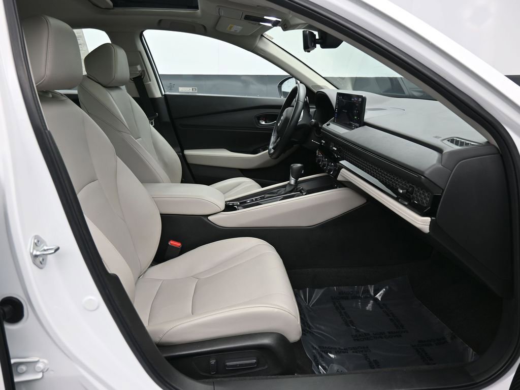 Certified 2023 Honda Accord Touring image 42