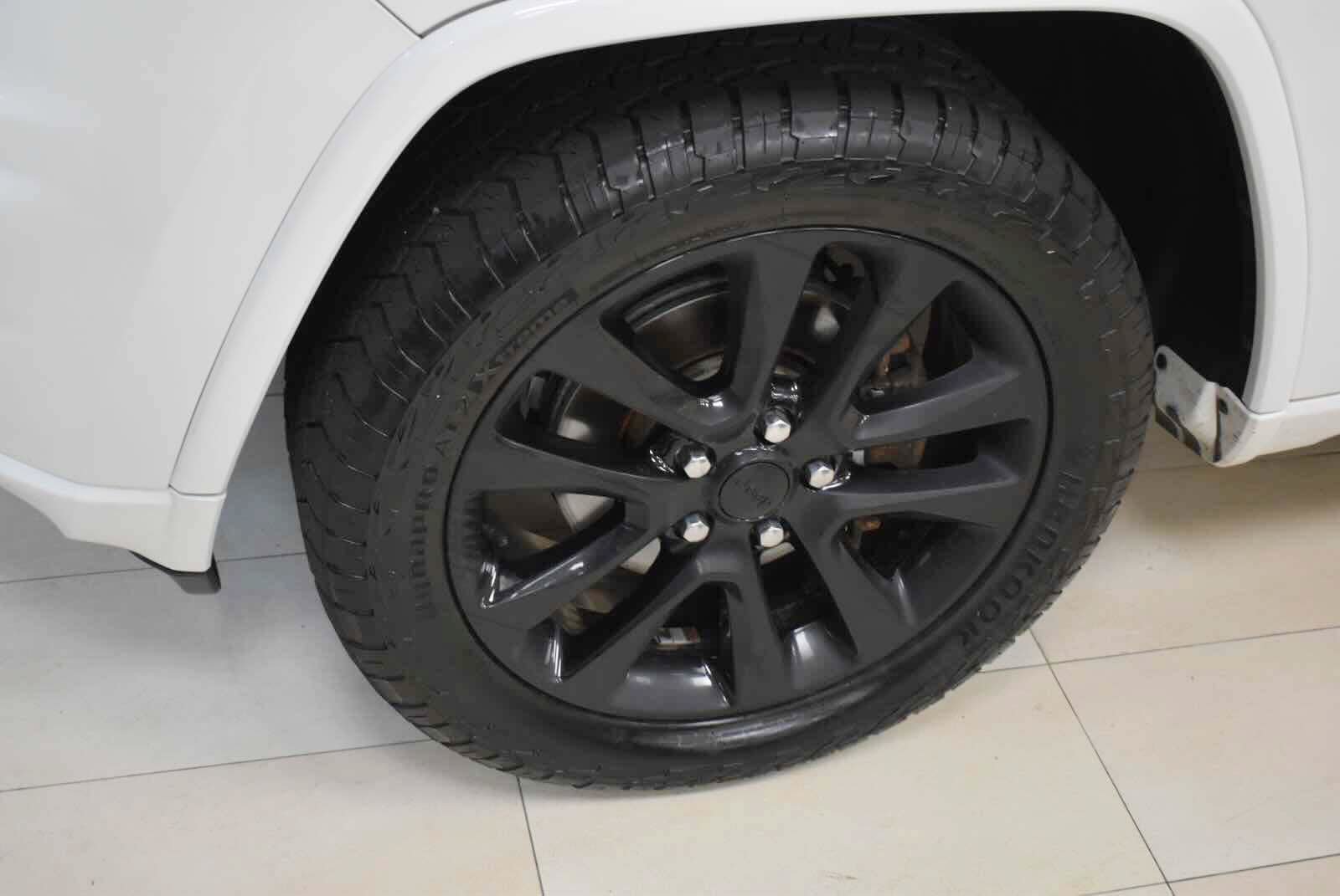 Used 2019 Jeep Grand Cherokee Altitude AWD/4WD image 38