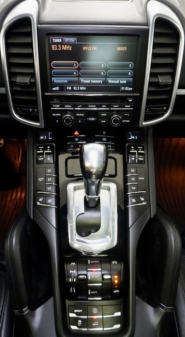 Used 2013 Porsche Cayenne S AWD/4WD image 15