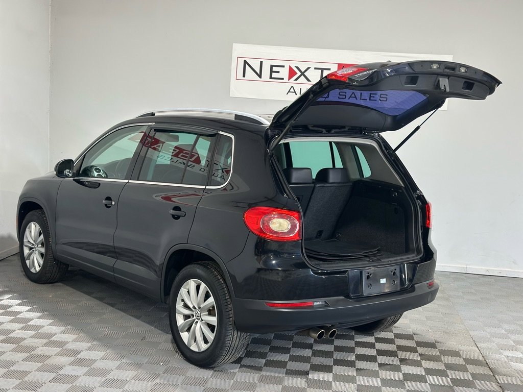 Used 2011 Volkswagen Tiguan S image 33
