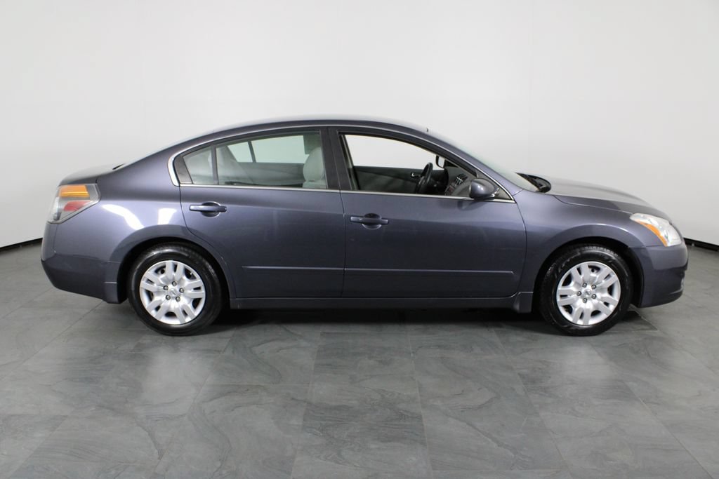 Used 2012 Nissan Altima 2.5 S FWD image 13