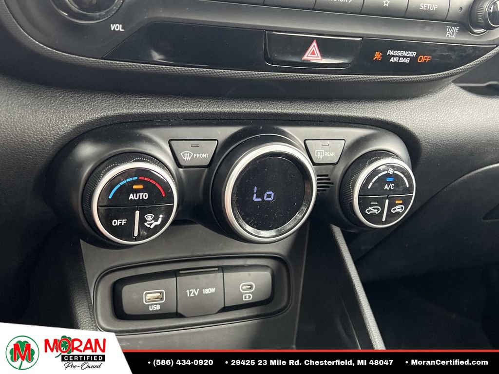 Used 2023 Hyundai Venue SEL FWD image 23