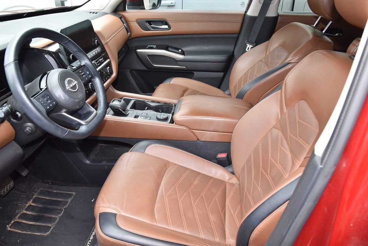 Used 2023 Nissan Pathfinder Platinum AWD/4WD image 10