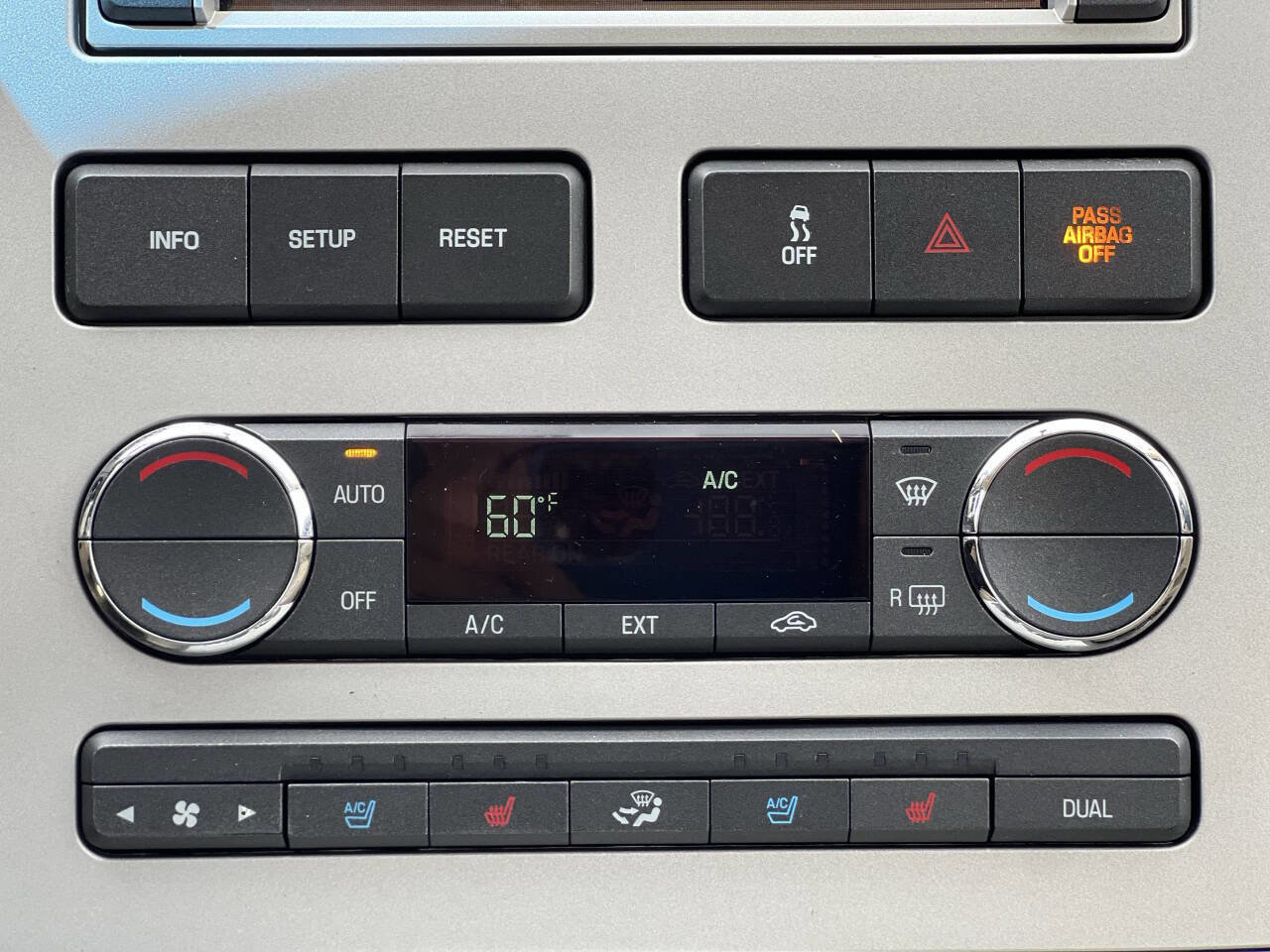 Used 2008 Lincoln MKX AWD image 29