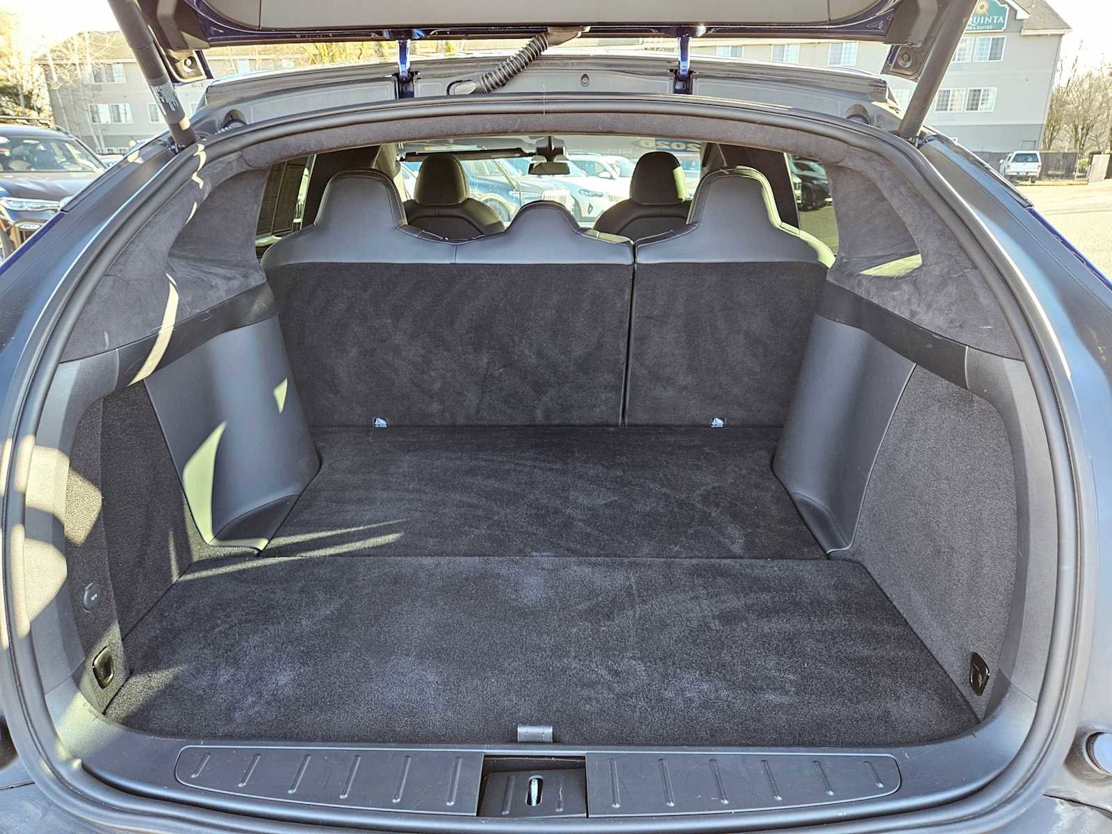 Used 2020 Tesla Model X Long Range image 18