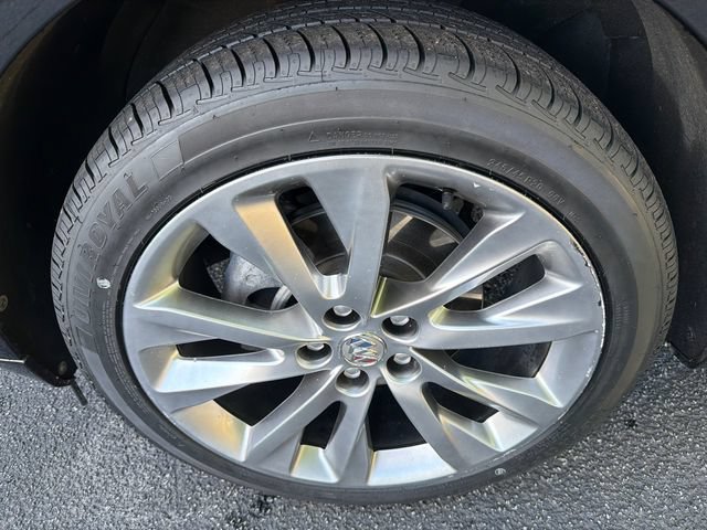Used 2023 Buick Envision Avenir FWD image 11