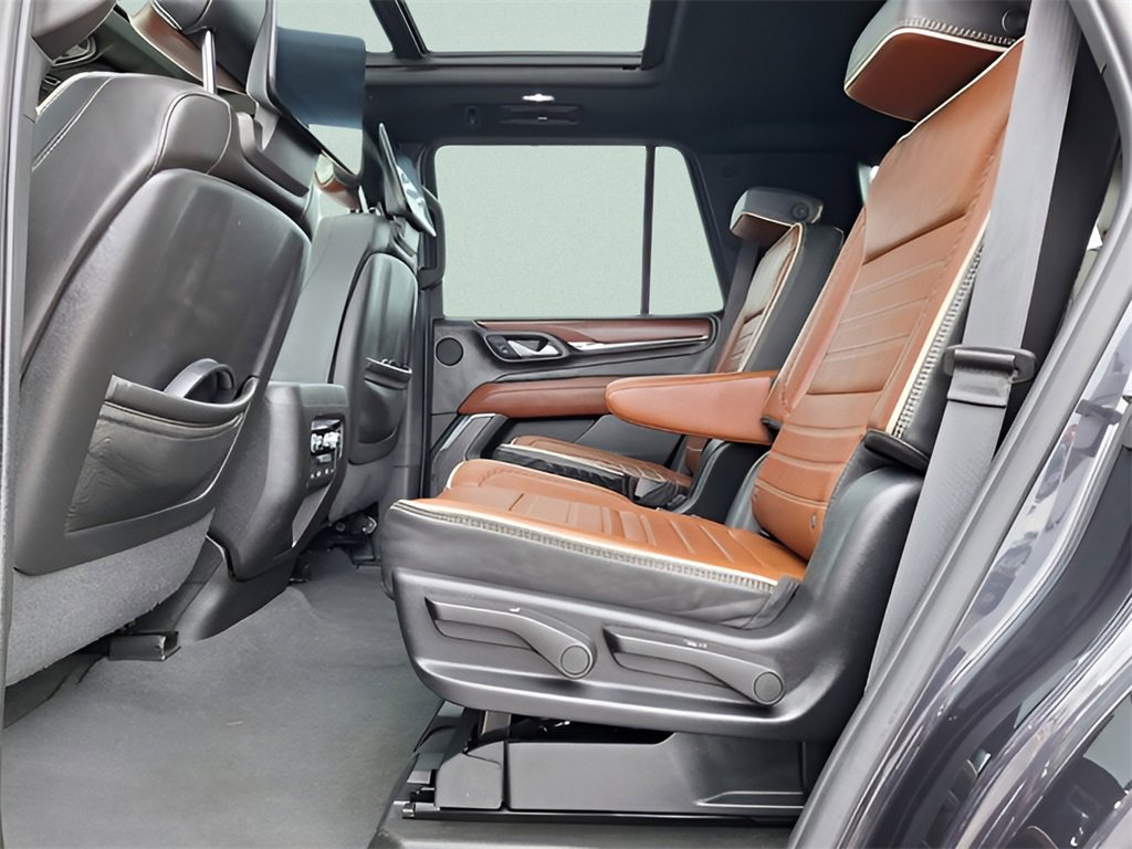 Used 2023 GMC Yukon Denali Ultimate image 14