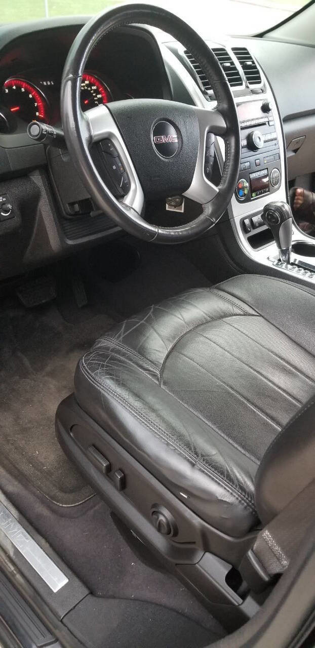 Used 2010 GMC Acadia SLT w/ Technology Package image 6