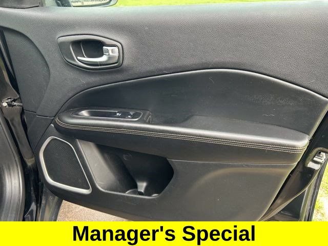 Used 2020 Jeep Compass Limited AWD/4WD image 38