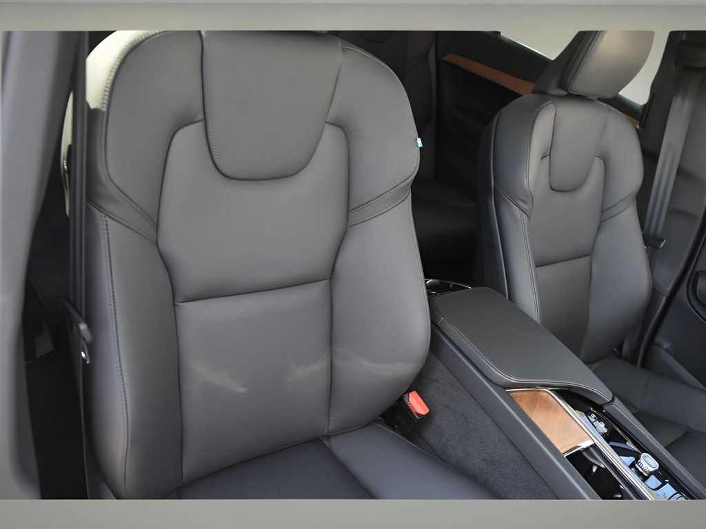 Certified 2024 Volvo XC90 T8 Plus w/ Protection Package Premier AWD/4WD image 32