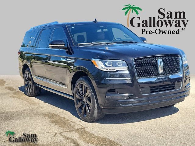 Certified 2024 Lincoln Navigator L Reserve AWD/4WD image 1
