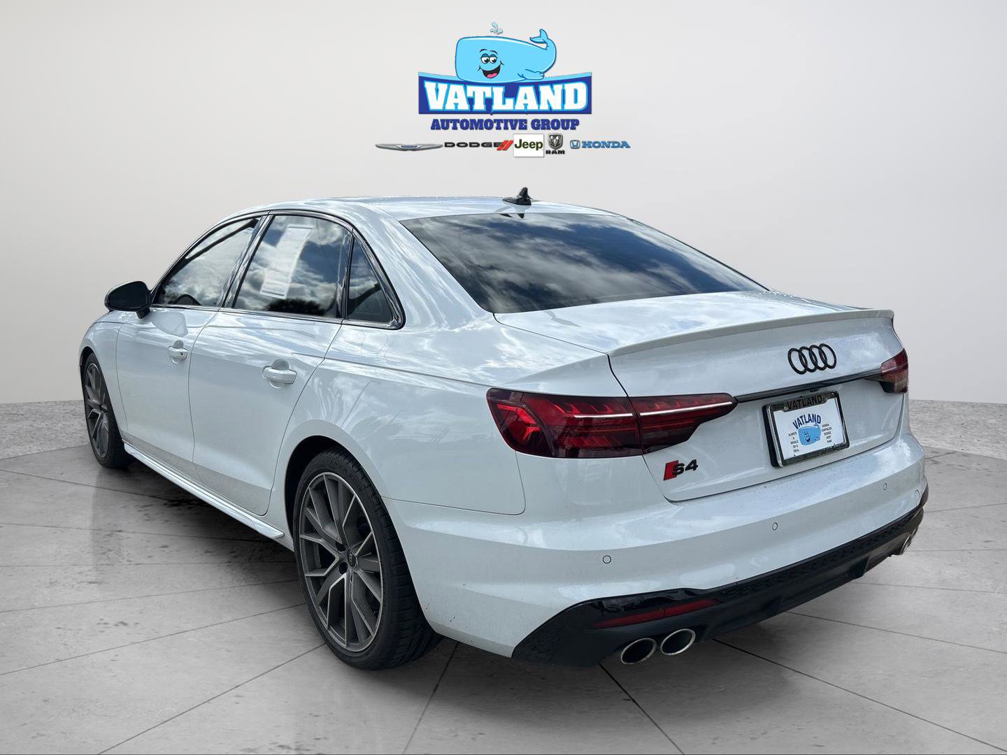 Used 2022 Audi S4 Premium Plus image 3