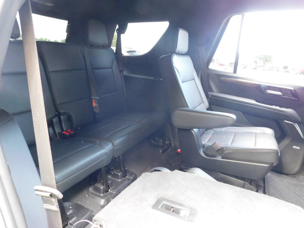 Certified 2025 Chevrolet Tahoe High Country AWD/4WD image 5