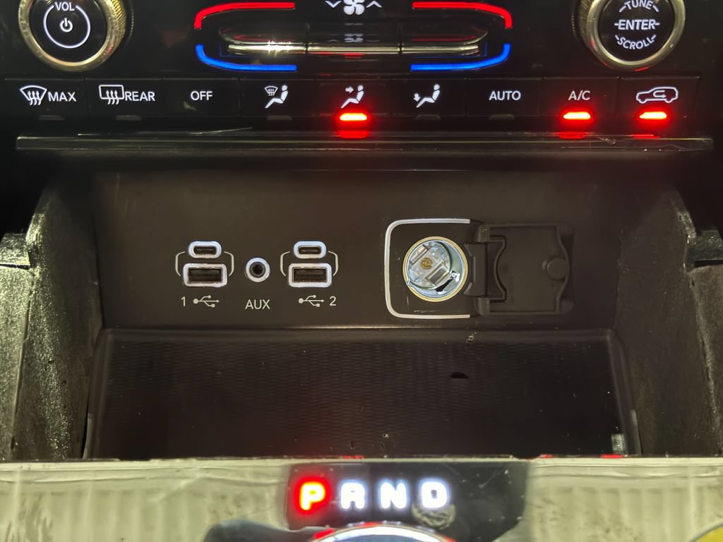 Used 2021 Jeep Grand Cherokee L Overland w/ Luxury Tech Group IV RWD image 36