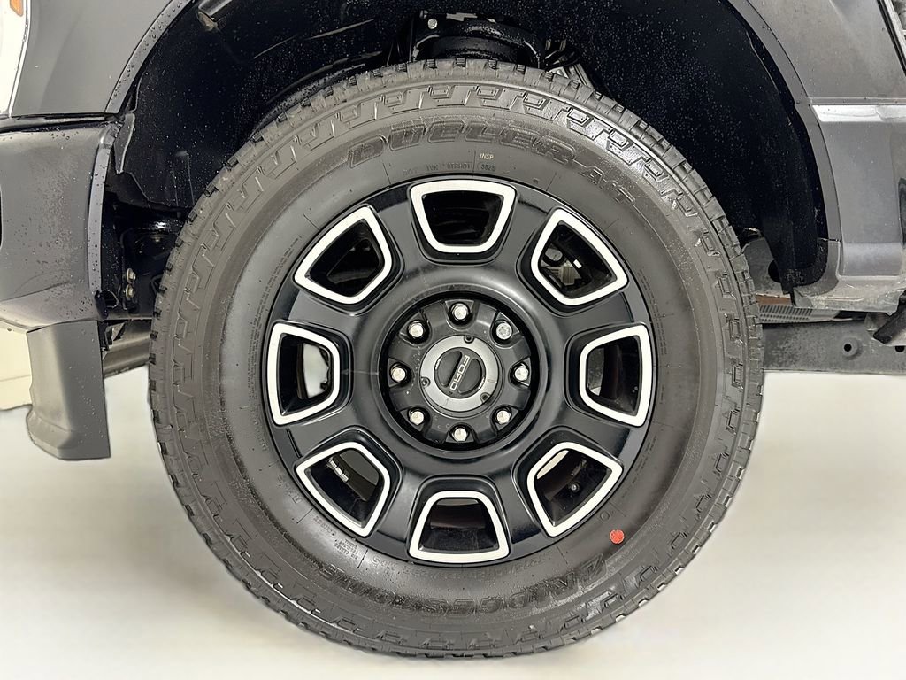 Used 2024 Ford F350 Platinum w/ FX4 Off-Road Package image 29