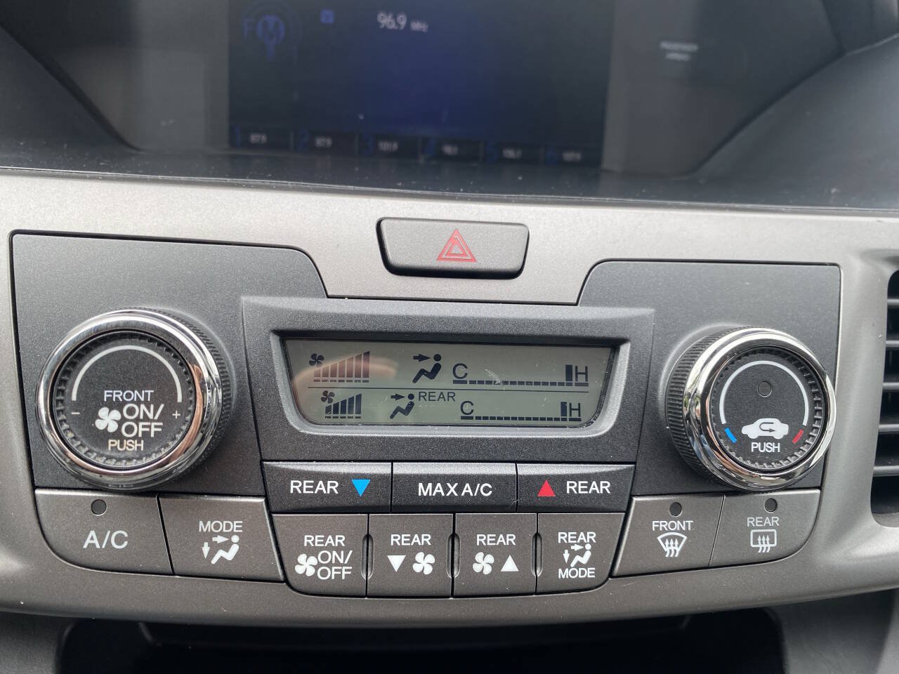 Used 2016 Honda Odyssey LX image 27