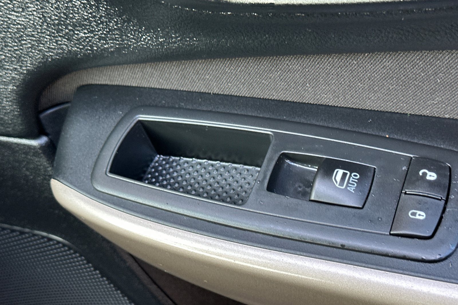 Used 2017 Jeep Cherokee Latitude image 22