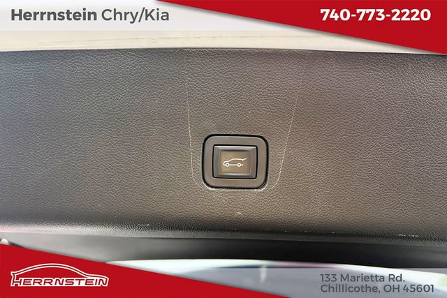 Used 2019 Chevrolet Traverse LT FWD image 27
