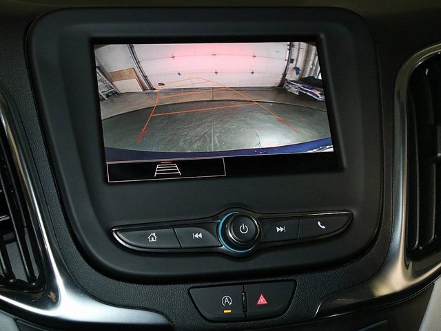 Used 2023 Chevrolet Equinox LS w/ LS Convenience Package image 19