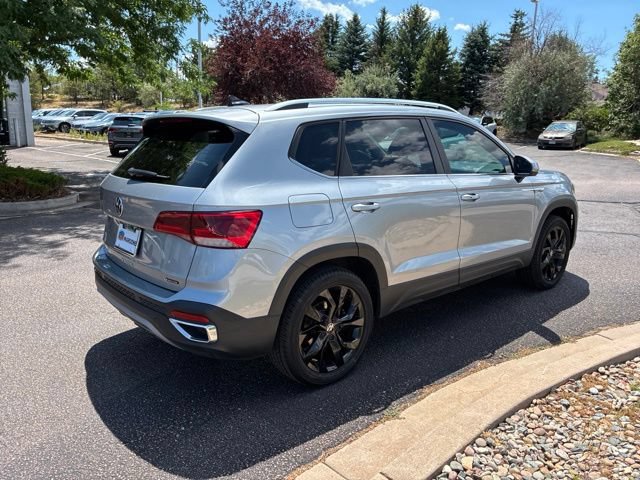 Used 2023 Volkswagen Taos SE w/ Panoramic Sunroof Package AWD/4WD image 6