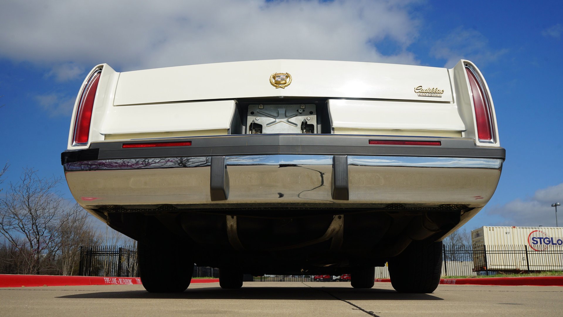 Used 1993 Cadillac Fleetwood Sedan RWD image 13