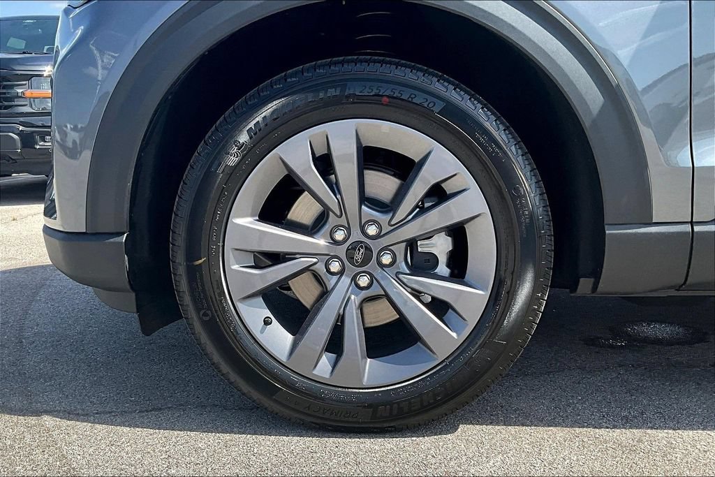 New 2026 Ford Explorer Active w/ Active Comfort Package AWD/4WD image 12