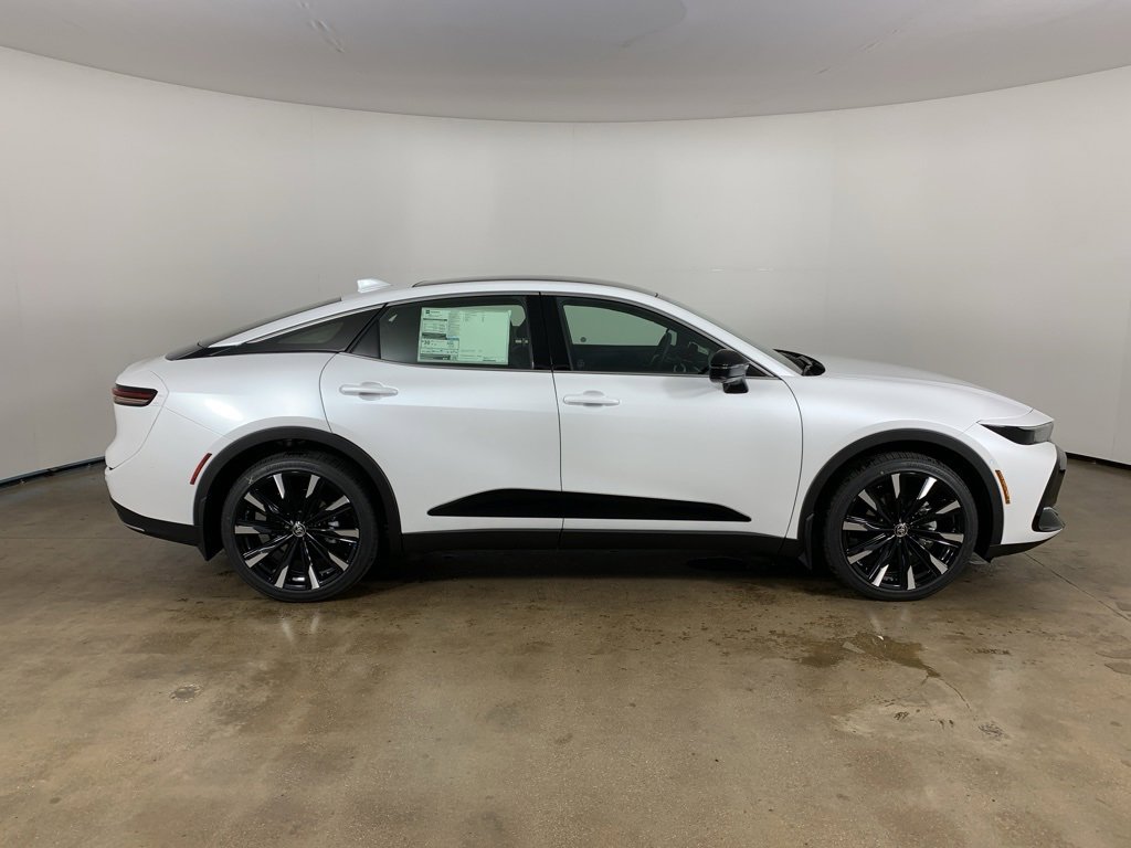 New 2026 Toyota Crown Platinum image 7