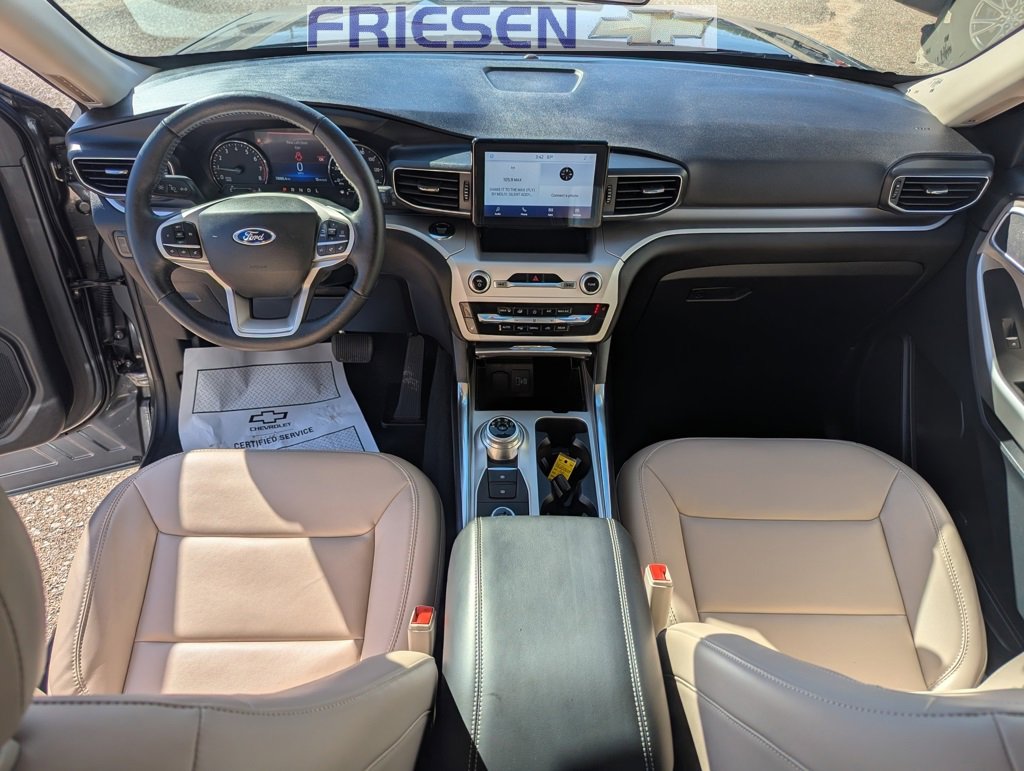 Used 2022 Ford Explorer XLT w/ Equipment Group 202A image 15