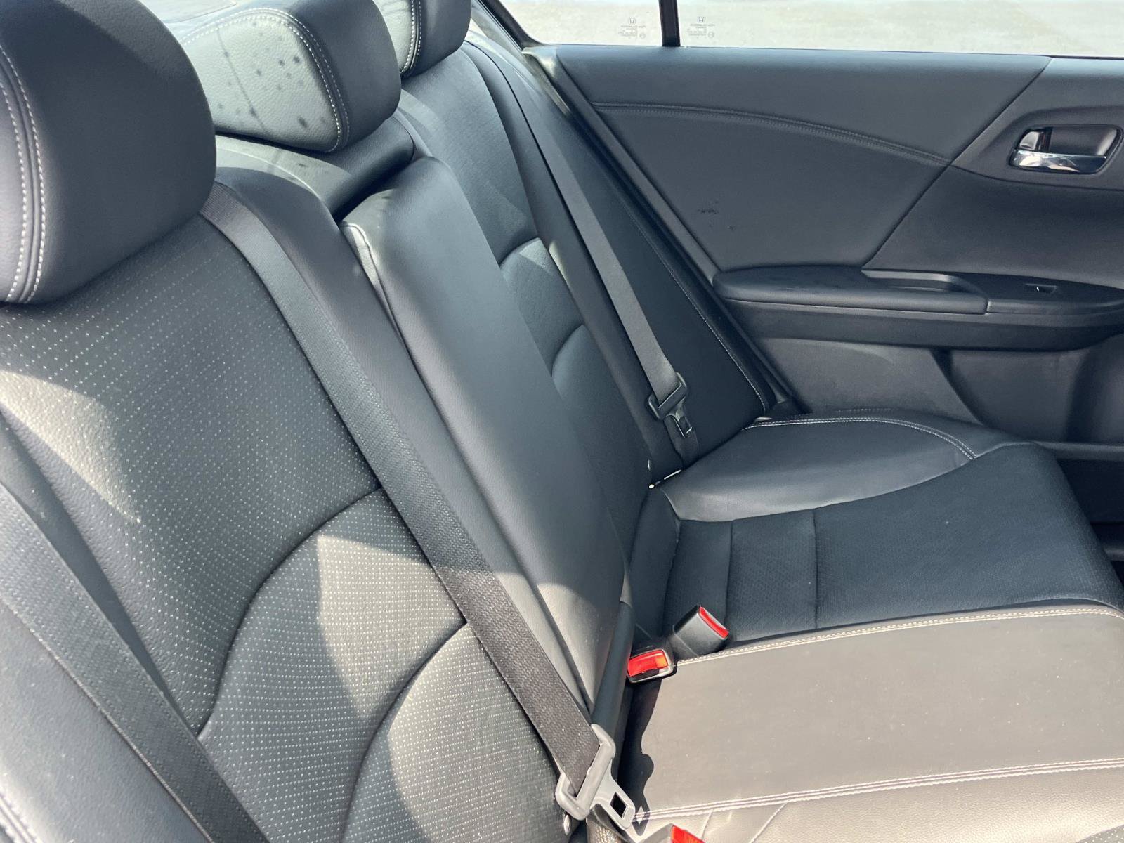 Used 2016 Honda Accord EX-L image 22