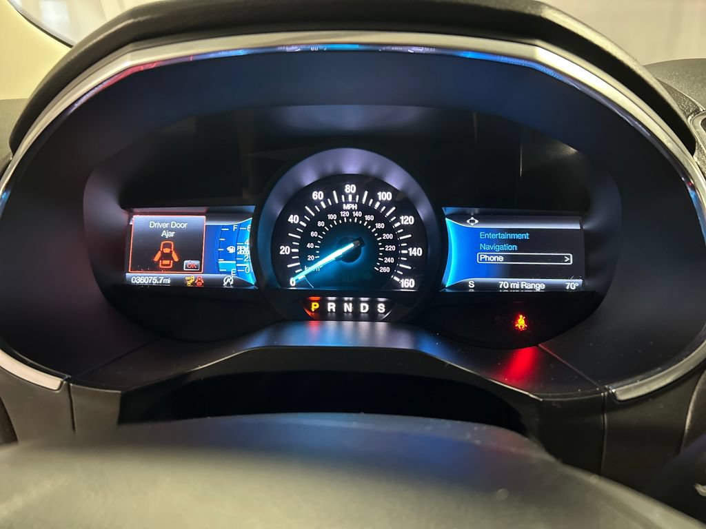 Used 2021 Ford Edge Titanium w/ Class II Trailer Tow Package AWD/4WD image 16