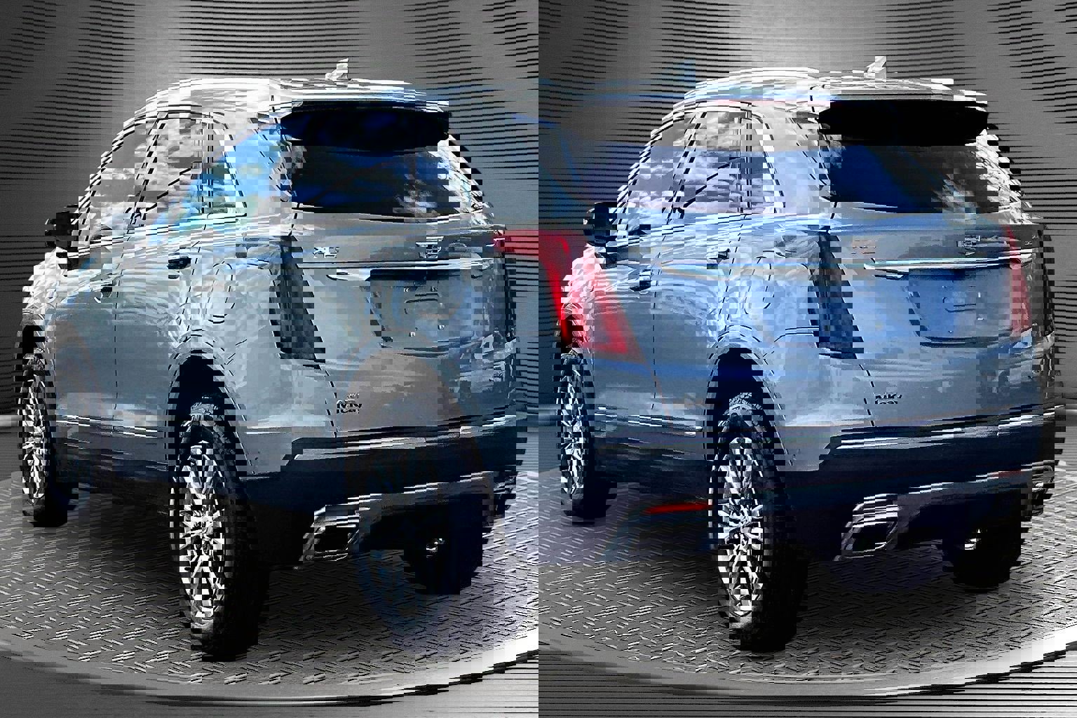 Used 2023 Cadillac XT5 Premium Luxury w/ Technology Package image 4