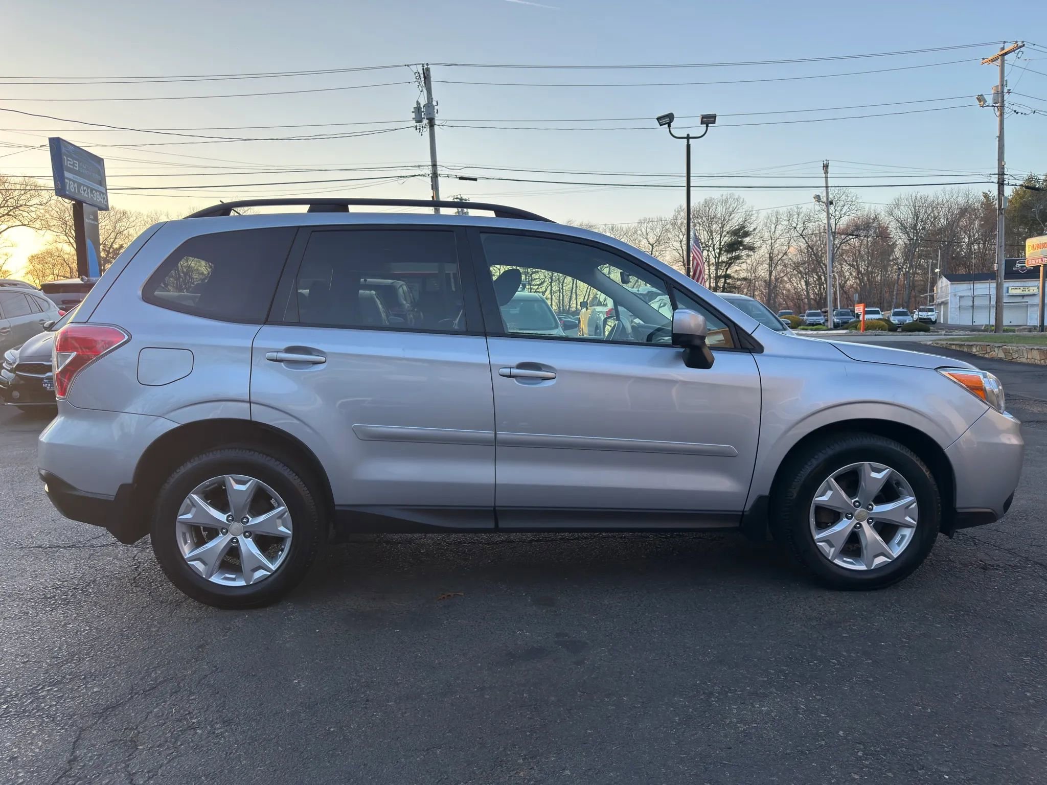 Used 2015 Subaru Forester 2.5i Premium w/ All-Weather Package AWD/4WD image 6