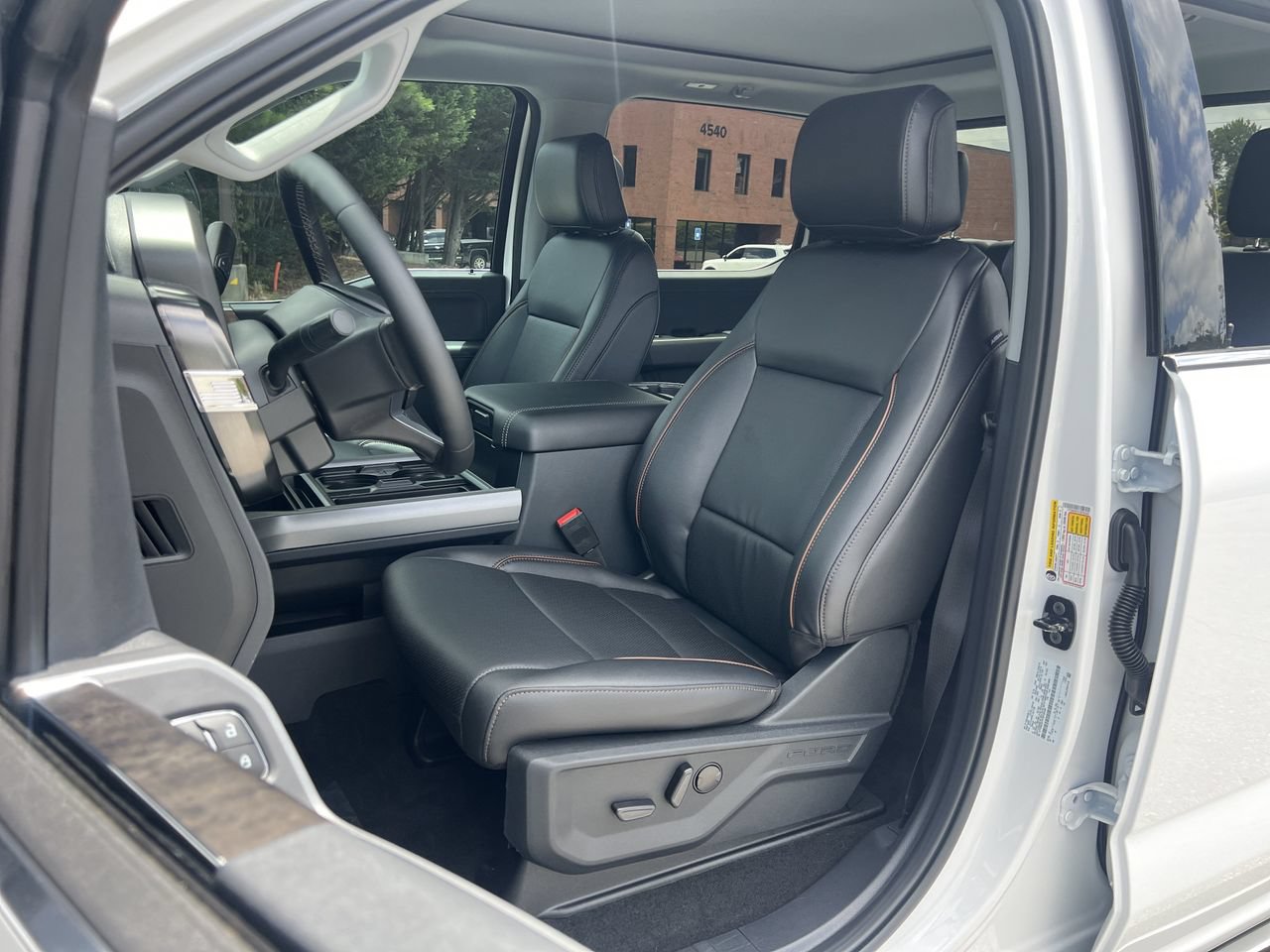 New 2026 Ford F250 Lariat w/ Lariat Premium Package AWD/4WD image 21