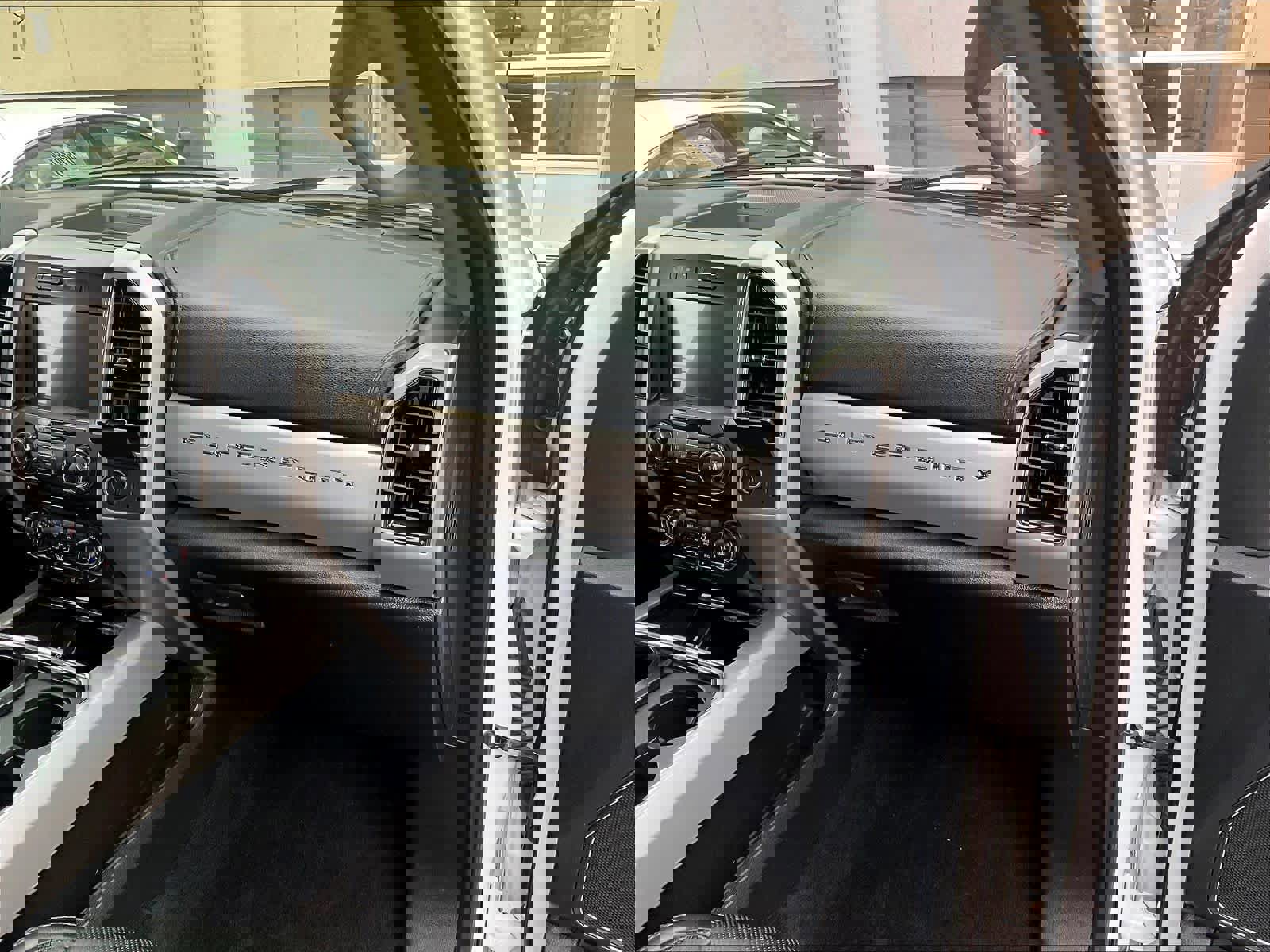 Used 2018 Ford F350 Lariat w/ Lariat Ultimate Package image 13