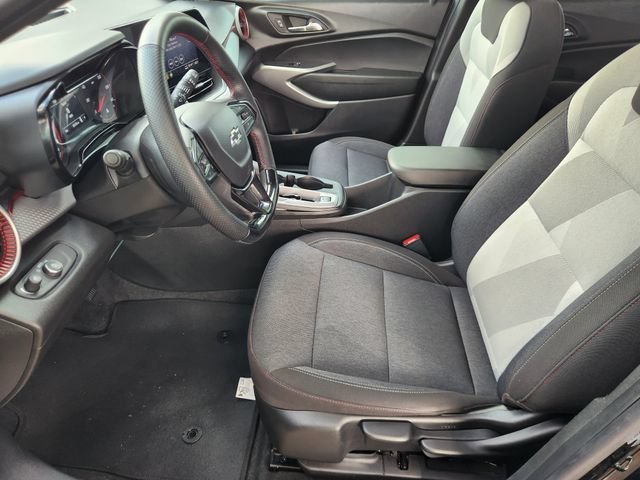 Used 2024 Chevrolet Trax RS FWD image 13