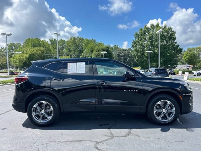 Used 2025 Chevrolet Blazer LT AWD/4WD image 5