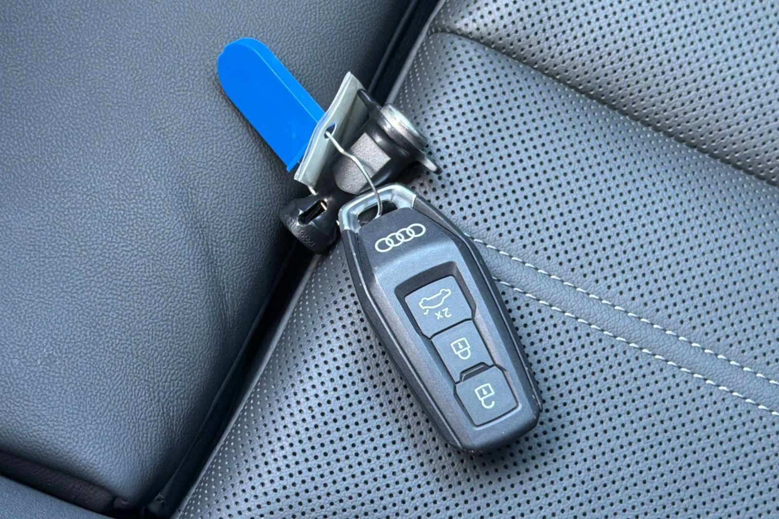 Used 2025 Audi Q5 Premium Plus w/ Premium Plus AWD/4WD image 24