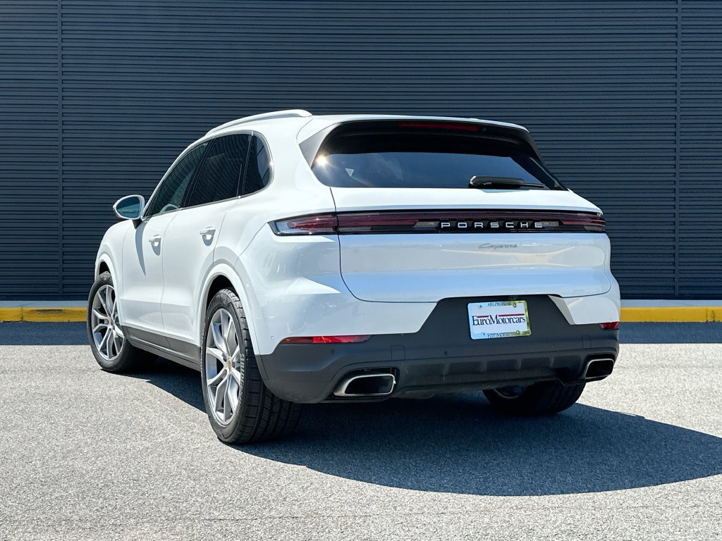 Certified 2026 Porsche Cayenne AWD/4WD image 3